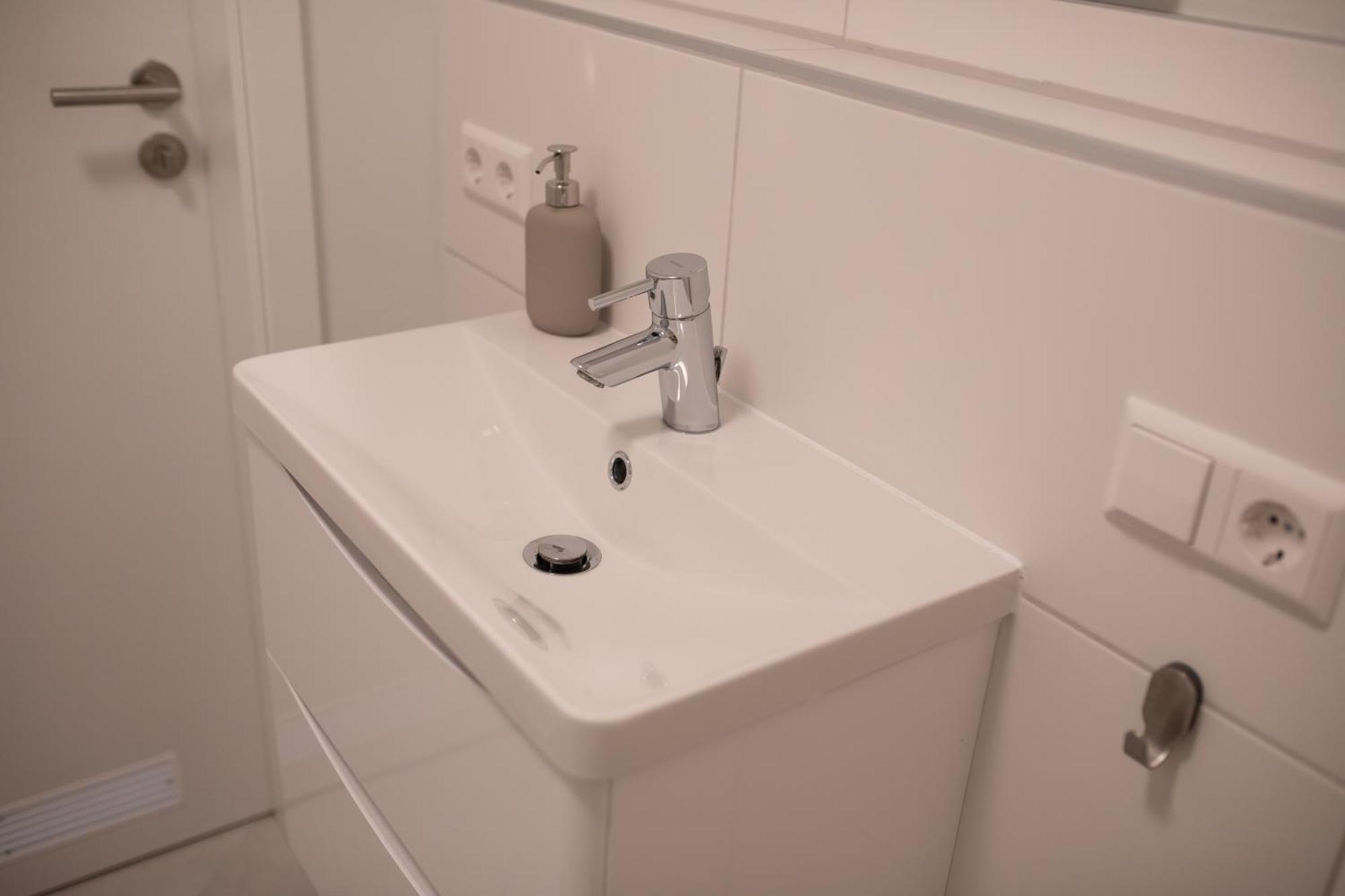 Hugos Studio Apartment فيسلوخ المظهر الخارجي الصورة